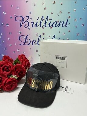 🐻 NIB/NWT MOSCHINO GOLD LOGO PLATE HAT UNISEX